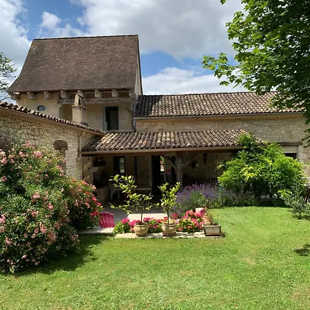 Au Bonheur Des Oiseaux Bed & Breakfast *